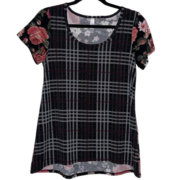 LuLaRoe Tops - LuLaRoe Black Plaid Tee with Pink Floral Sleeves and Back Sz Small